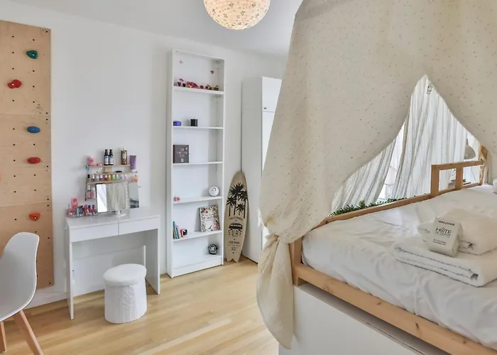 Parisse Au Centre De La Chaume