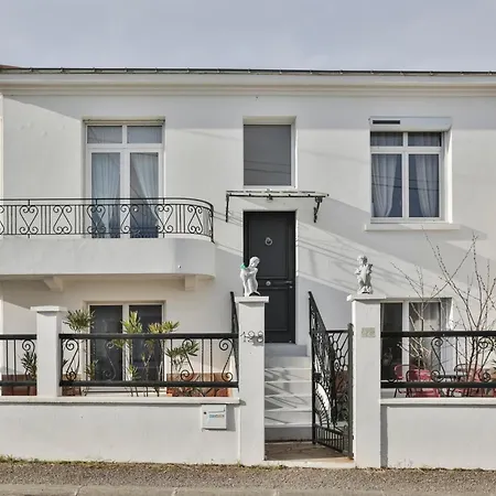 别墅 Parisse Au Centre De La Chaume 莱萨布勒-多洛讷