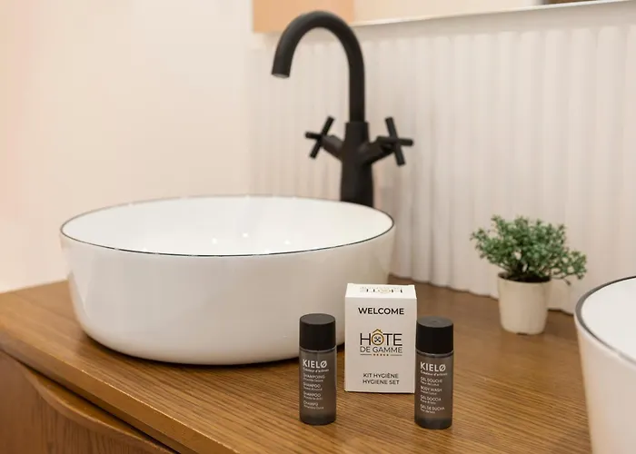 Parisse Au Centre De La Chaume * 莱萨布勒-多洛讷